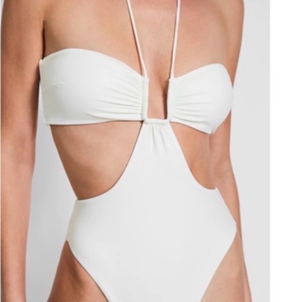 🤍 NWT Devon Windsor Monokini - Off White / Cream